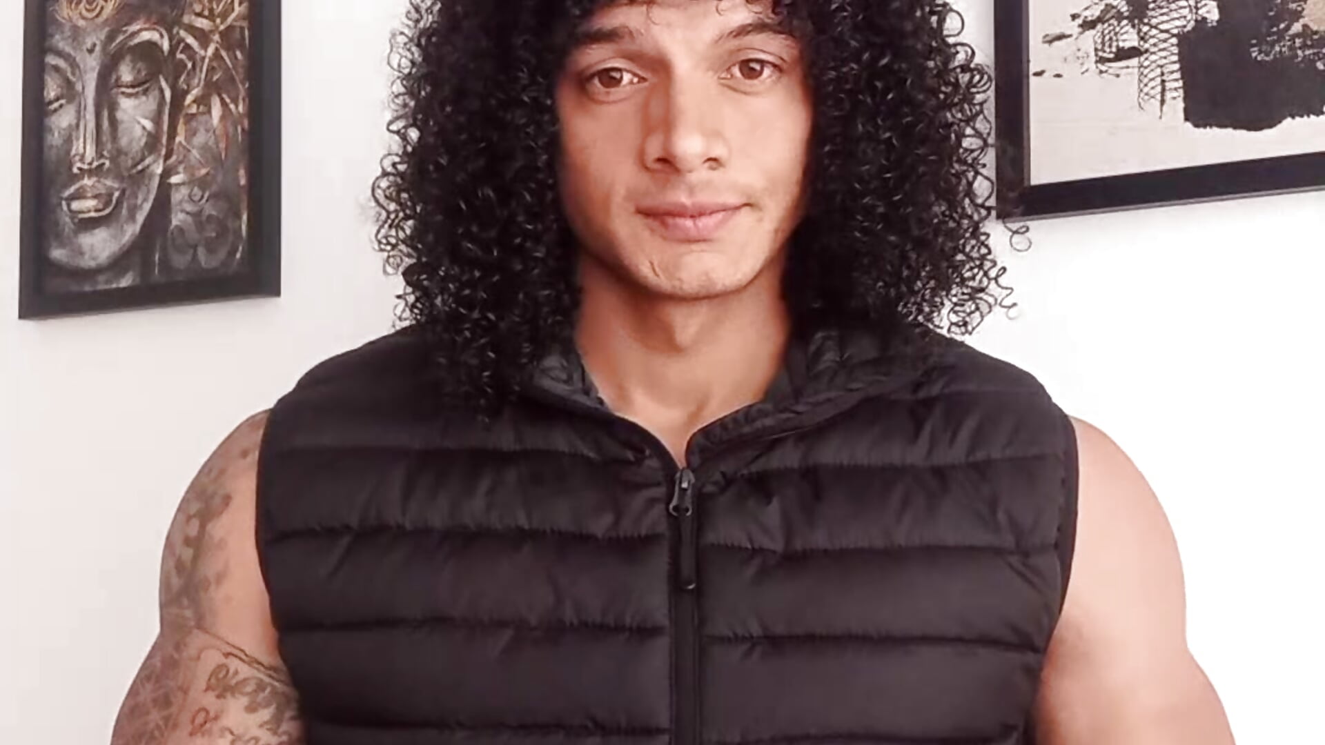 1000137734 - Vídeo de sexy_curly1, modelo de vídeos