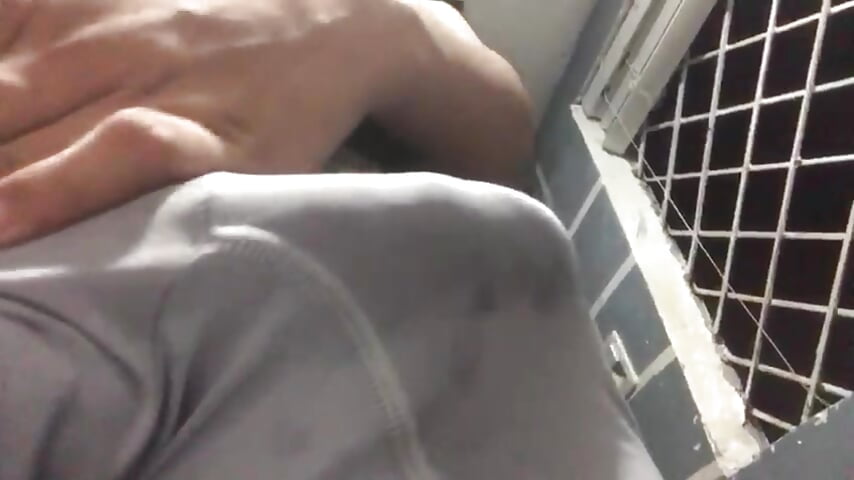 293f5dde-043f-4b0d-9994-140e10525bdf – video modela na kameri lalitopp