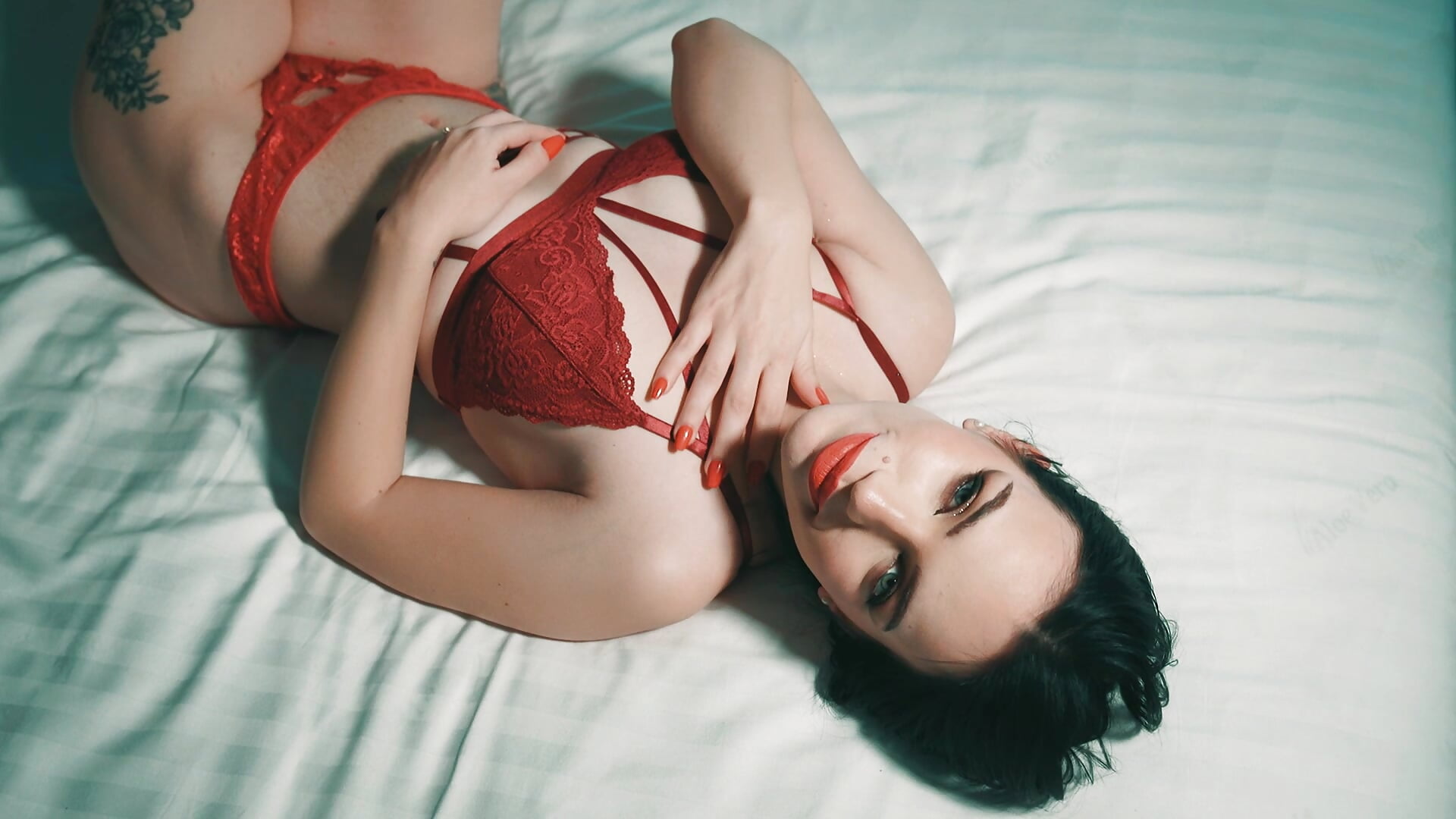 Model 4 - Free – video modela na kameri MeganCookie