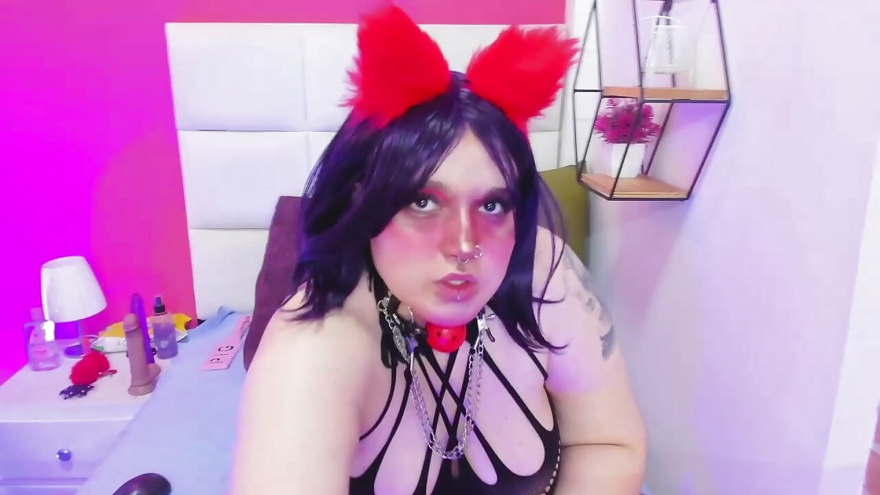 Fingers in my hot and wet pussy - video oleh model kamera NamiInk_hot69