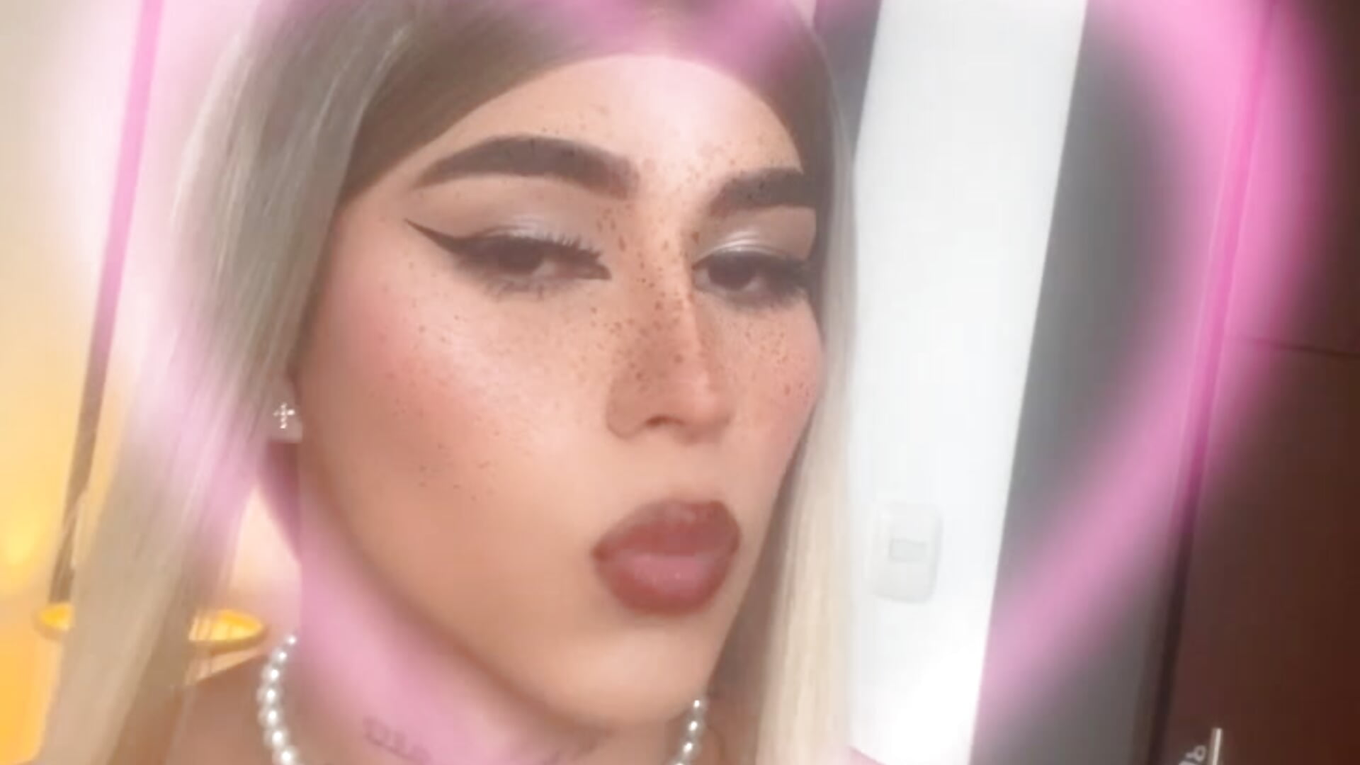 🍀🔥 - Video von alisoondrean_ Cam-Model