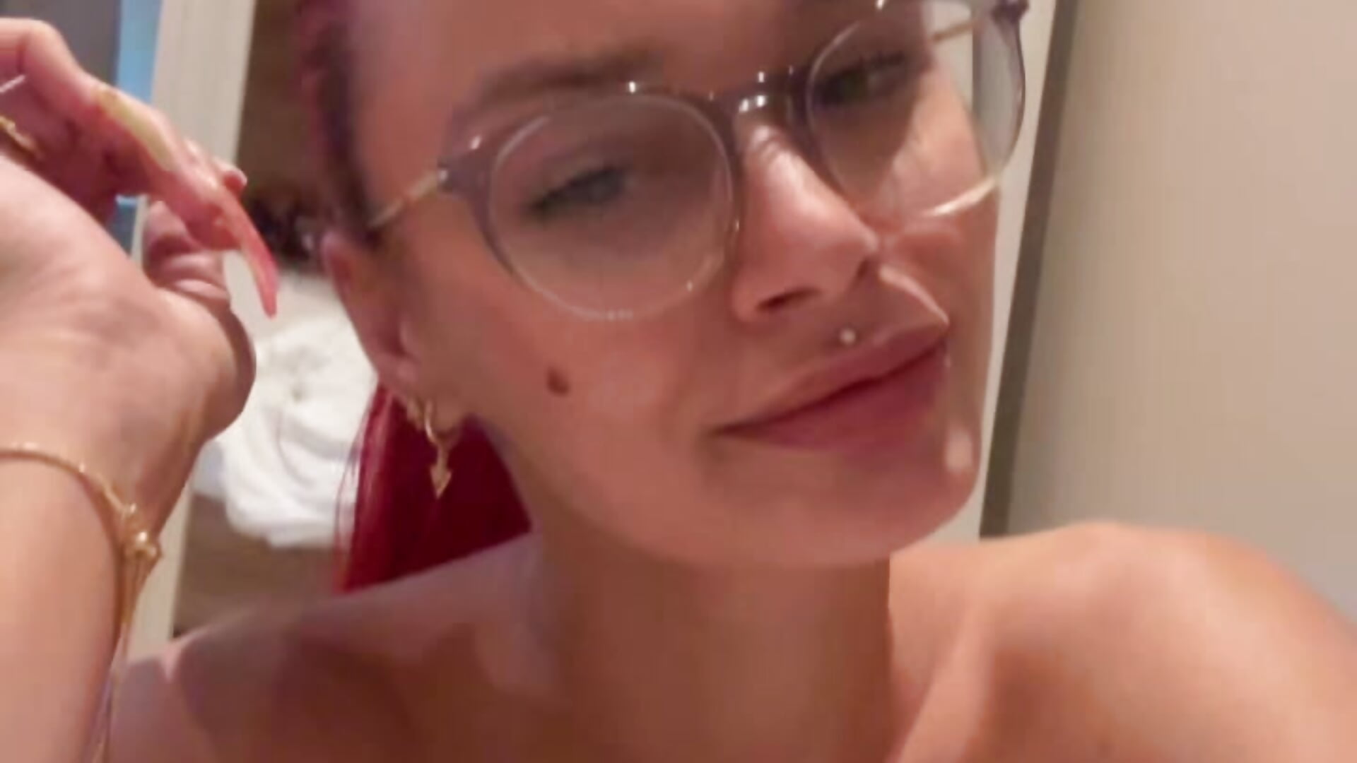 bcf00e9419f943228f344e2bb522e9ad - FoxyValentine主播的视频