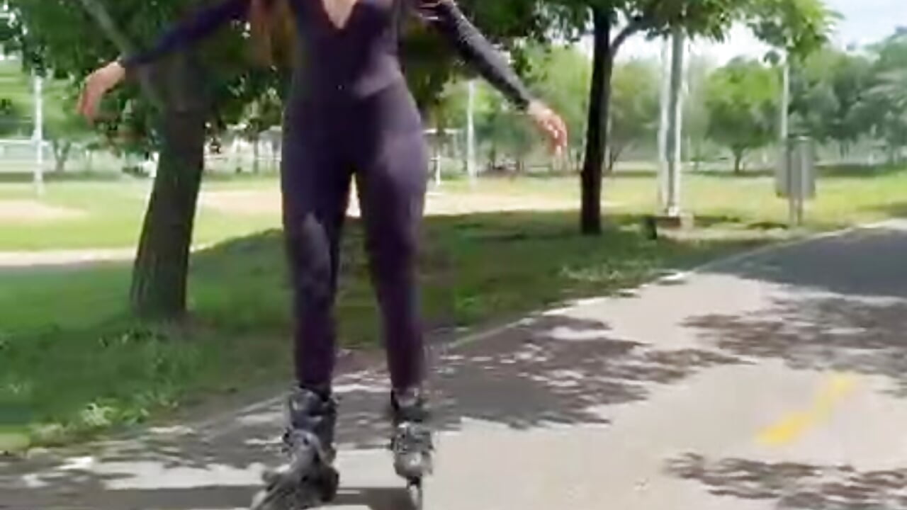 Skating day 💕 - Vídeo de Isabellaa_Rosee, modelo de vídeos