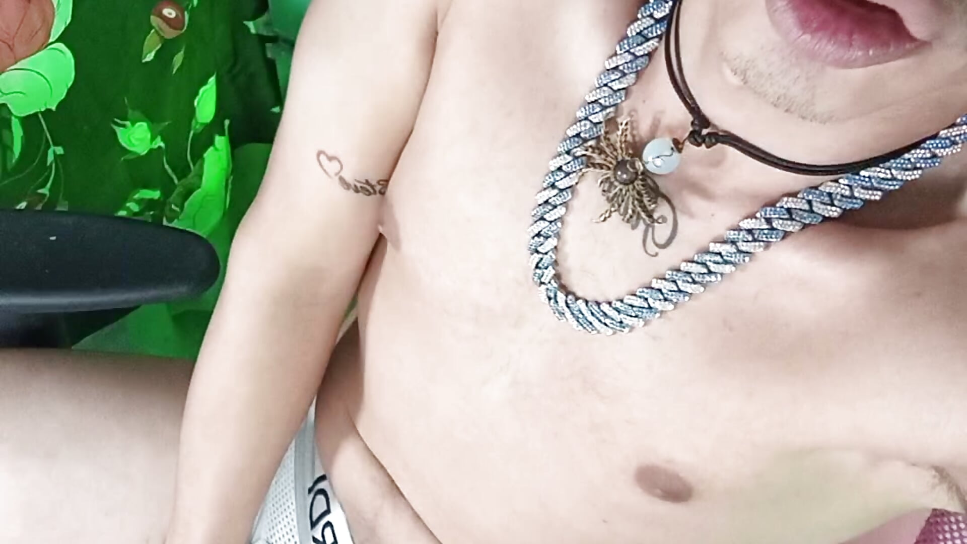 Tatoo – видео вебкам-модели Maxx_King