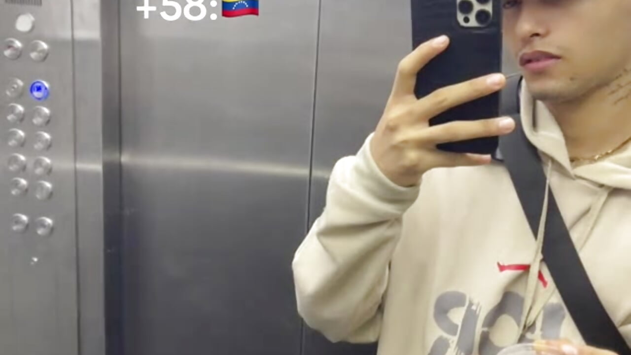 38817ca6-086c-4405-991c-7651dcd27f0b – video af Matheoo_ cam-model