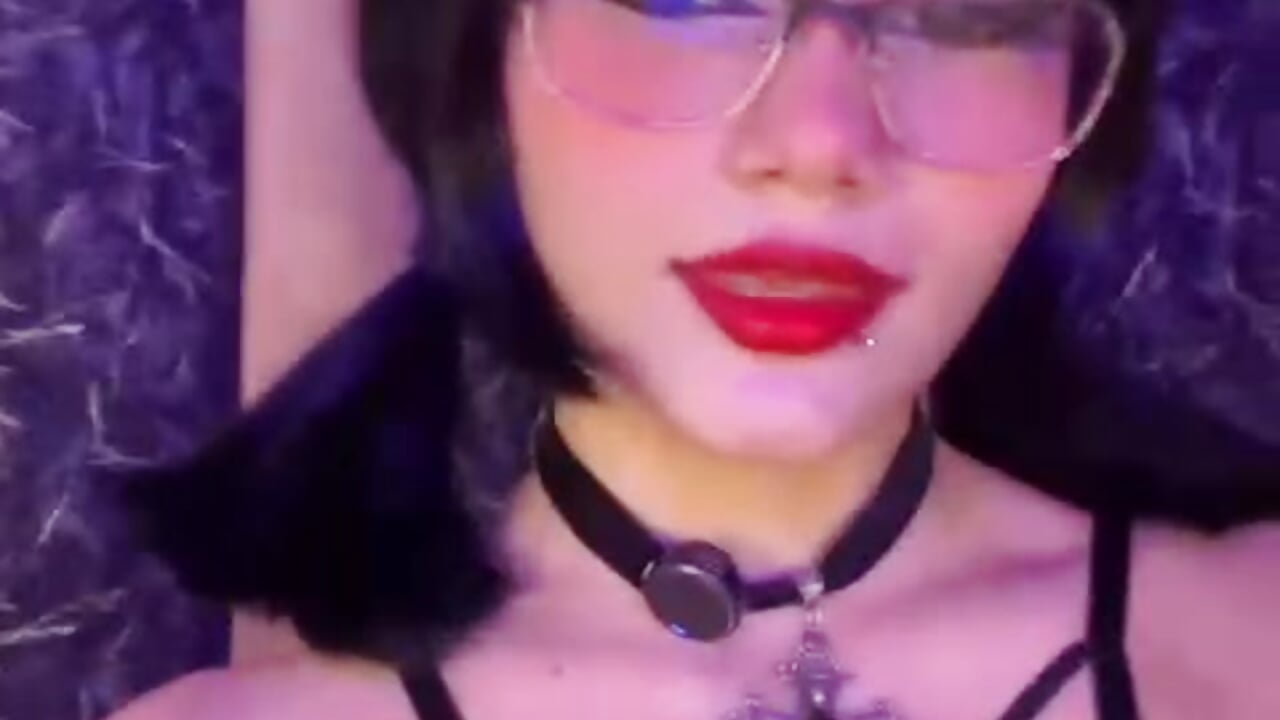👻do you like petite gothic girls? - video od modelky/modela Suky_Doll