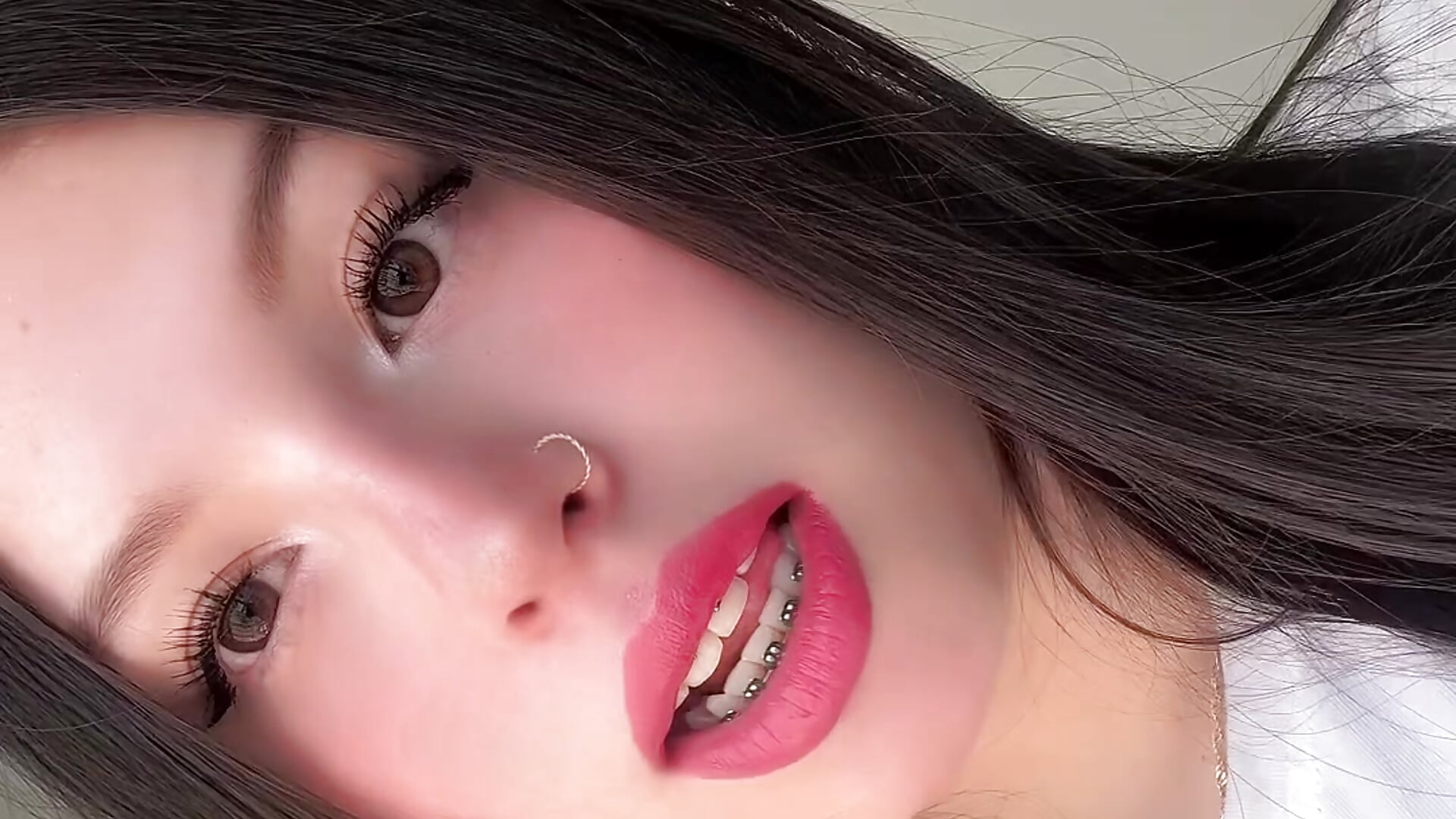 Sofi's sweet kisses😉 - 視頻由 Sofi_Collinss 主播提供