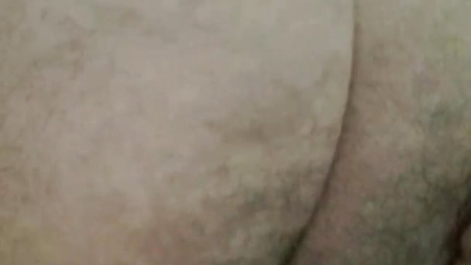 Anillo polla y huevos con plug vibración dentro mi culitto primer plano – video af Xauencaliente