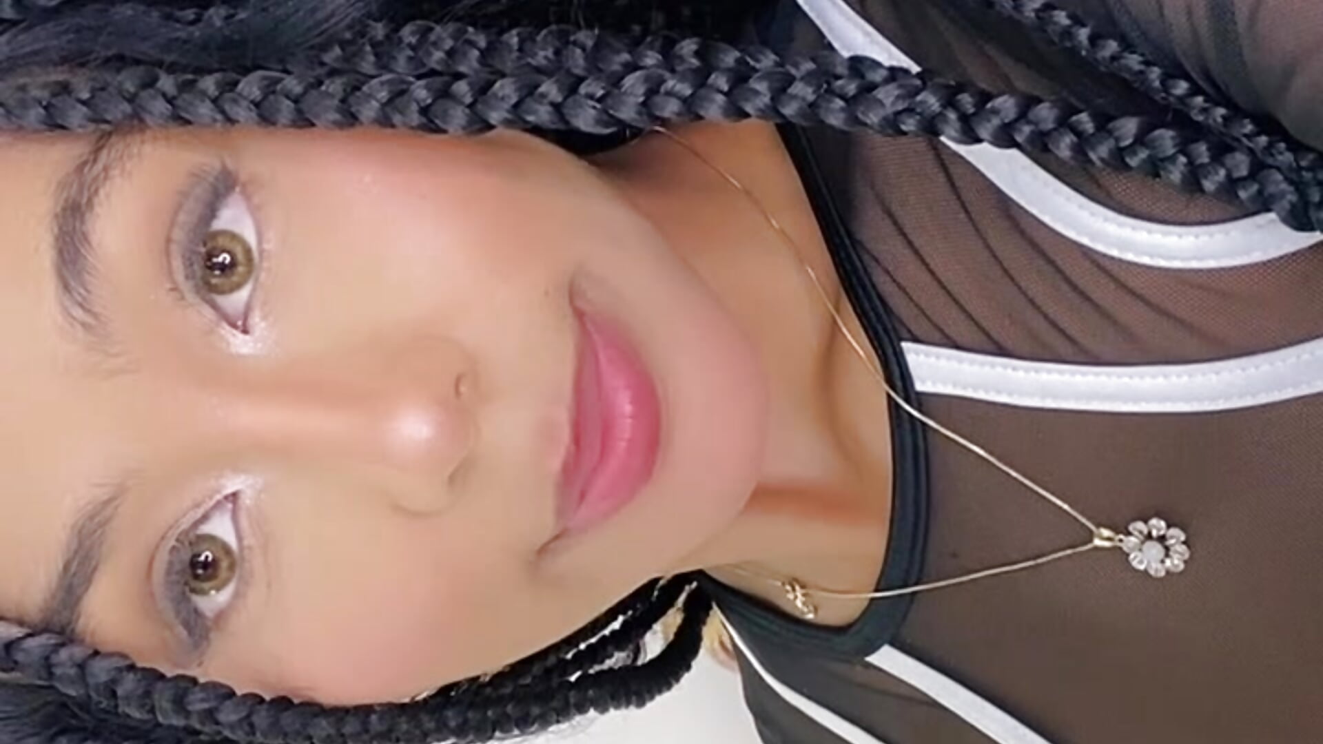 ✨💋 - vidéo du modèle de showcams Tania_Saen