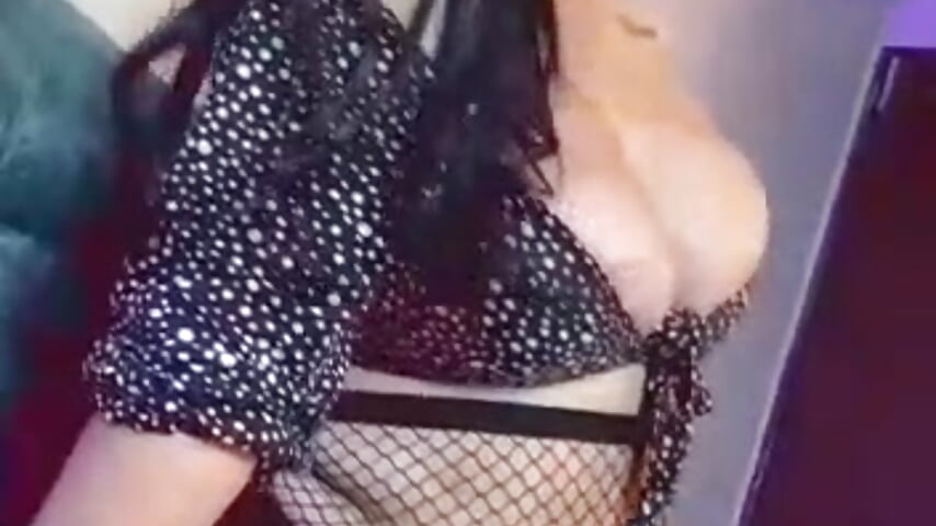 You like my big body? - відео від вебкаммоделі Sexy_carly_outdoors