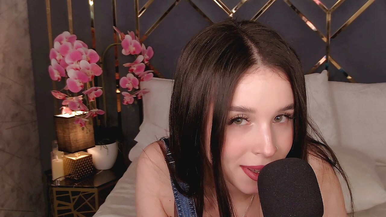 АСМР - Video von LanaLedger Cam-Model