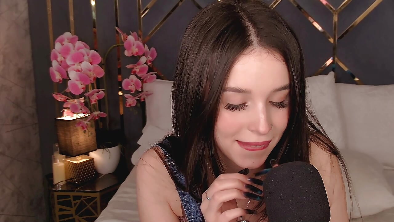 ASMR – видео вебкам-модели LanaLedger