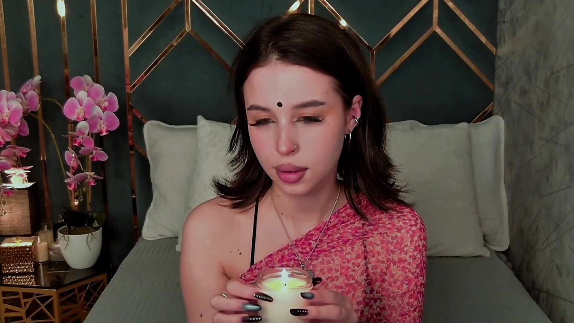 Indian miracle of aura cleansing🧡 - vidéo du modèle de showcams LanaLedger