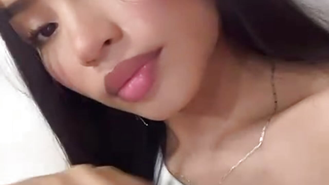 sexy brunette - video by _kilye cam model