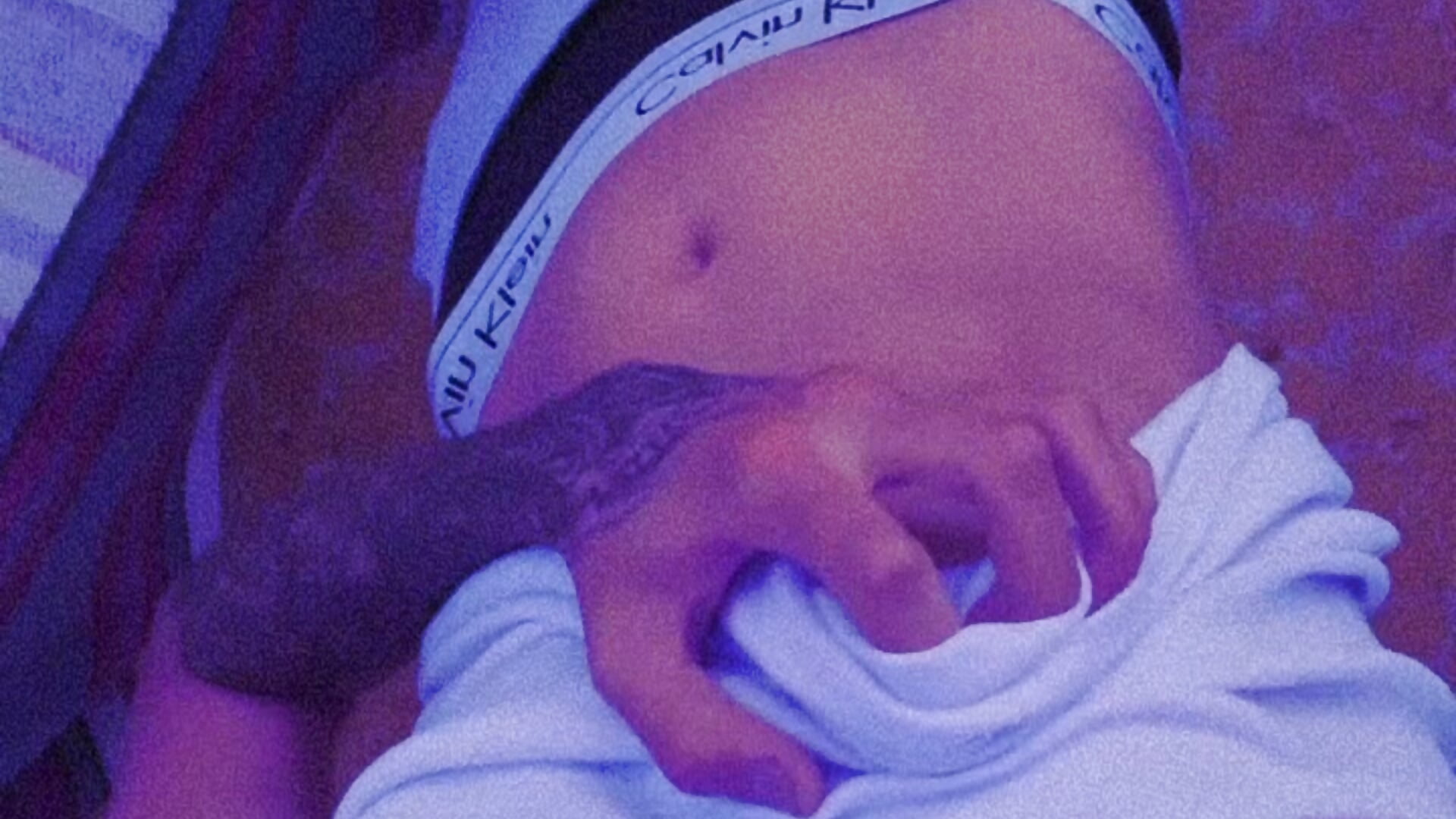 091916f8f34c4760bc4f2f80c3990803 - Vídeo de glopetitooo, modelo de vídeos