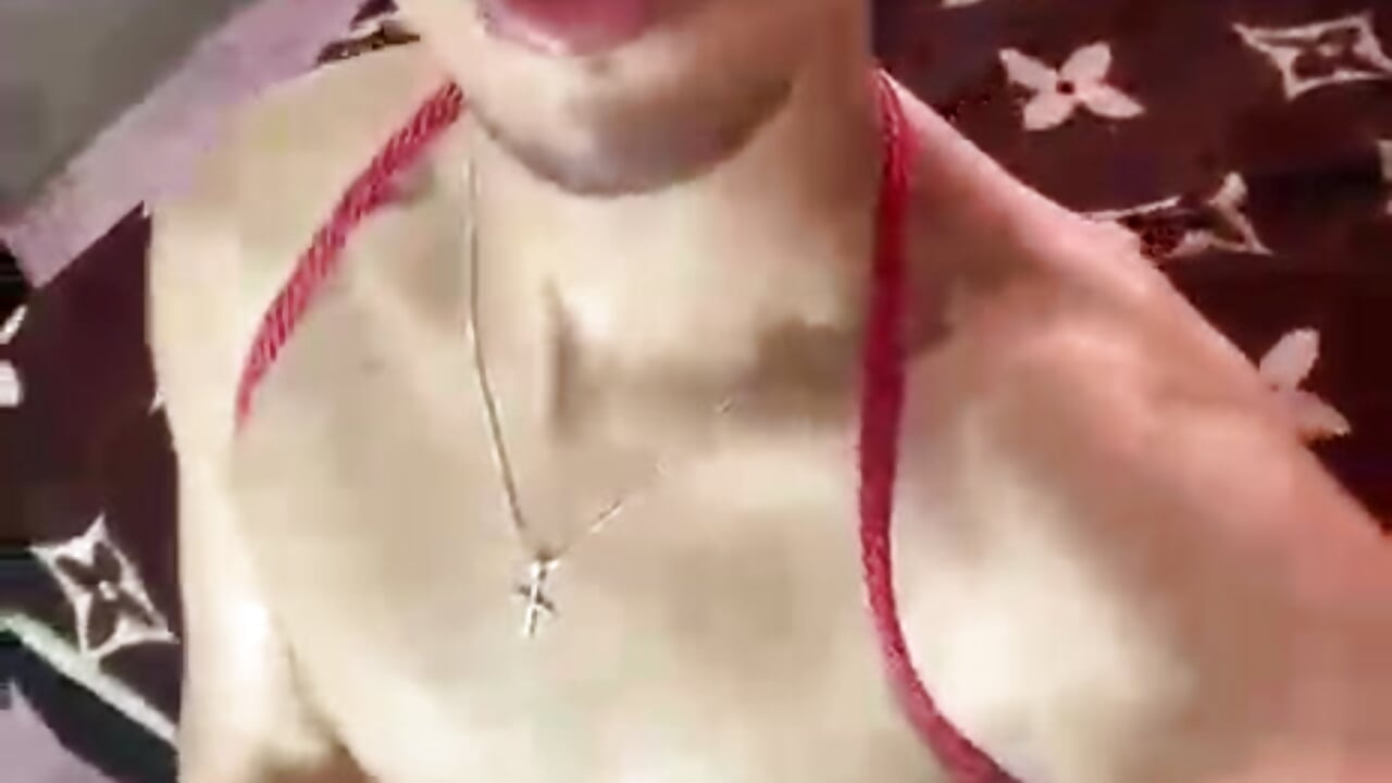 Sensuality that invites sin - video od modelky/modela Ian_Hunter