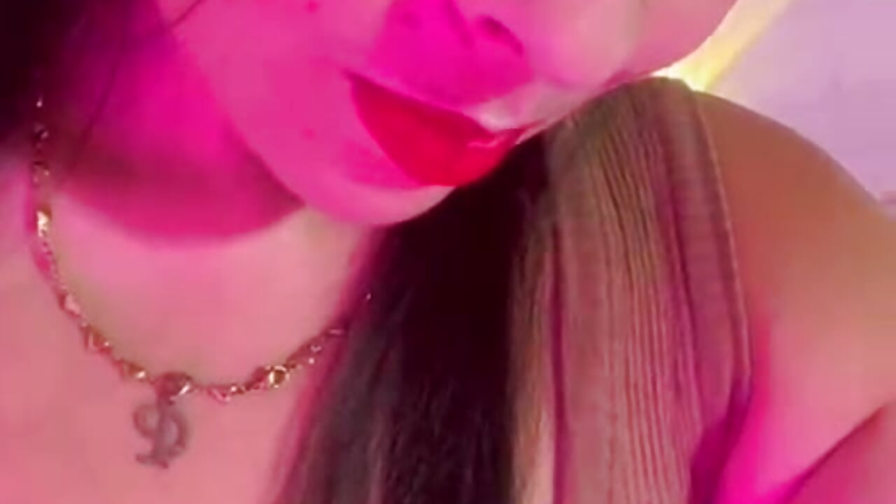 Your sexy girl – видео вебкам-модели mia_naugthy4