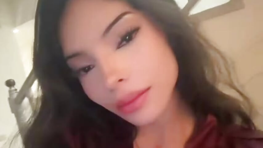 kiss - วิดีโอโดย sofia_rousse_ โมเดลแคม