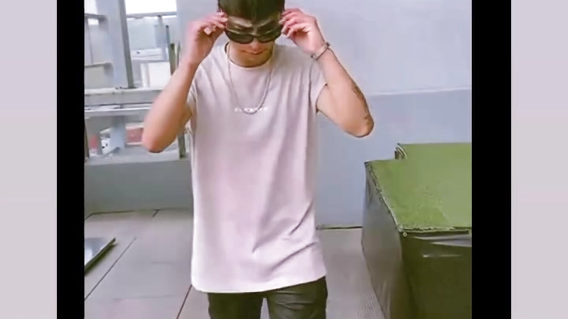 Modelo - video Psycho_reece kameramallilta