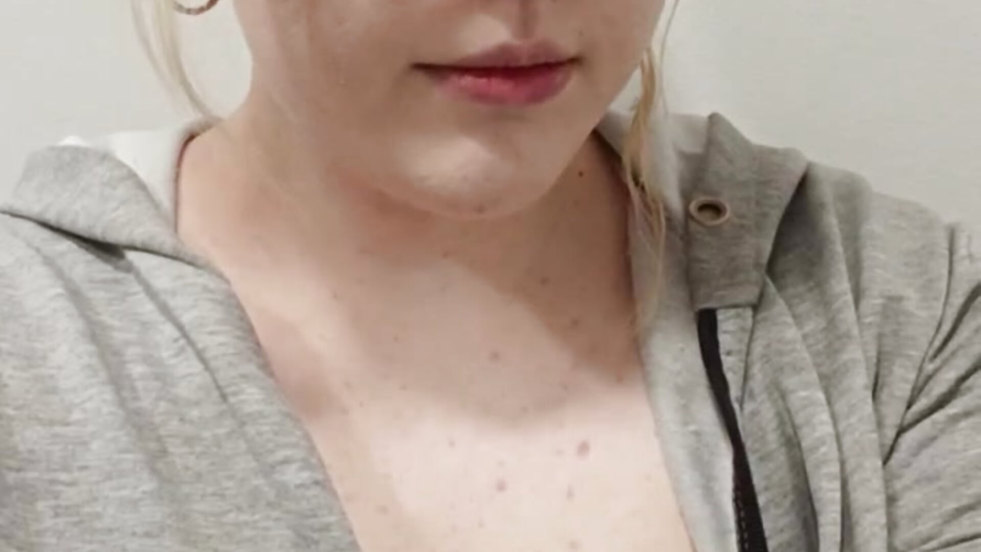 video5233531617133234135 – video af luna_c0ra cam-model