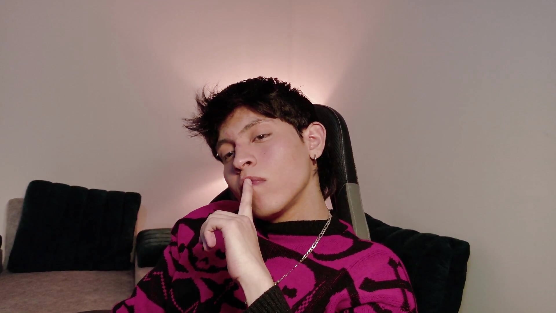 I know now..🎶 - Vídeo de _-Lucky-_, modelo de vídeos