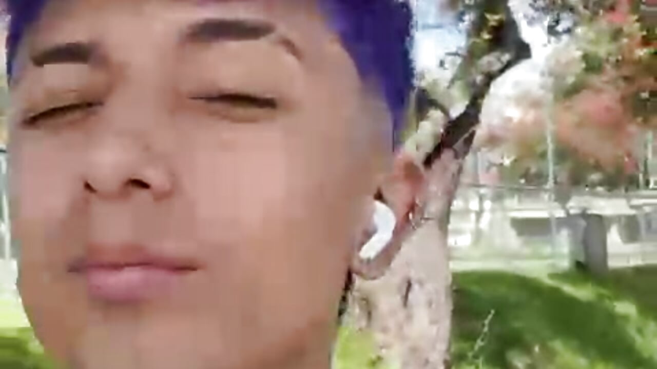 Sunny Day – видео вебкам-модели Aiden_Rivers_