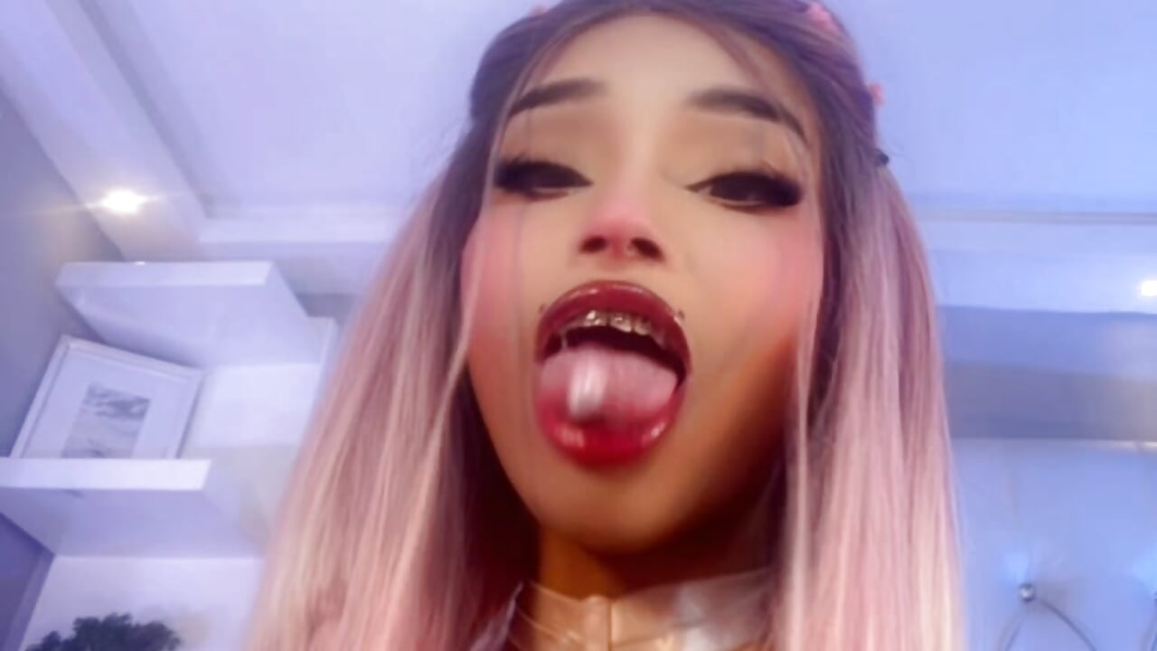 EF88236C-006E-4A80-8E87-7B82F87628D8 - video xlionsmithx kameramallilta