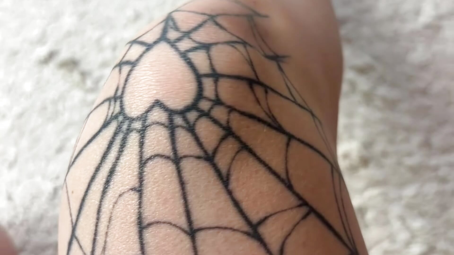 My tatoo – видео вебкам-модели WindyButterfly