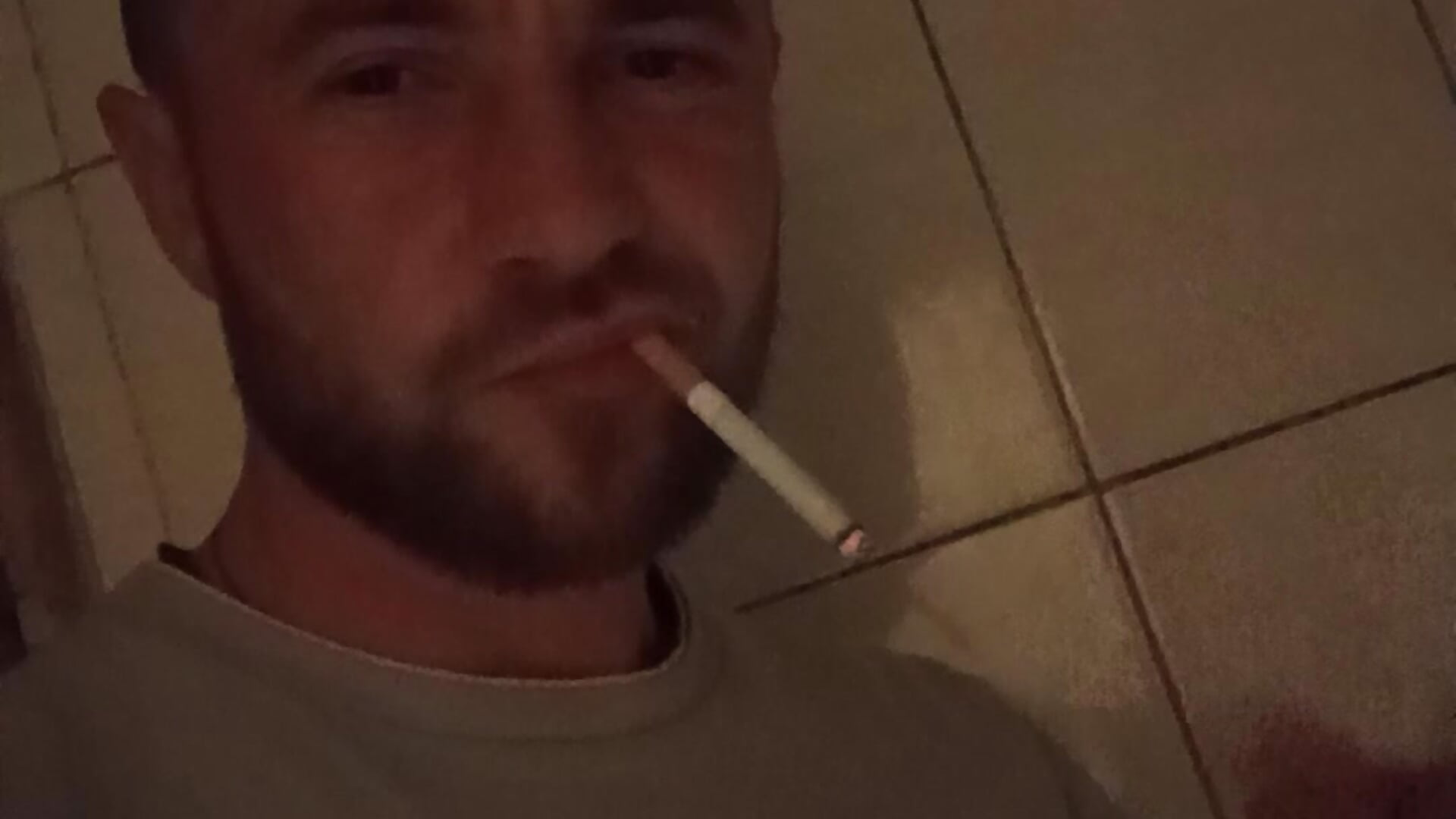 Vídeo em tendência de modelo na câmara FrightenedMission238 5213