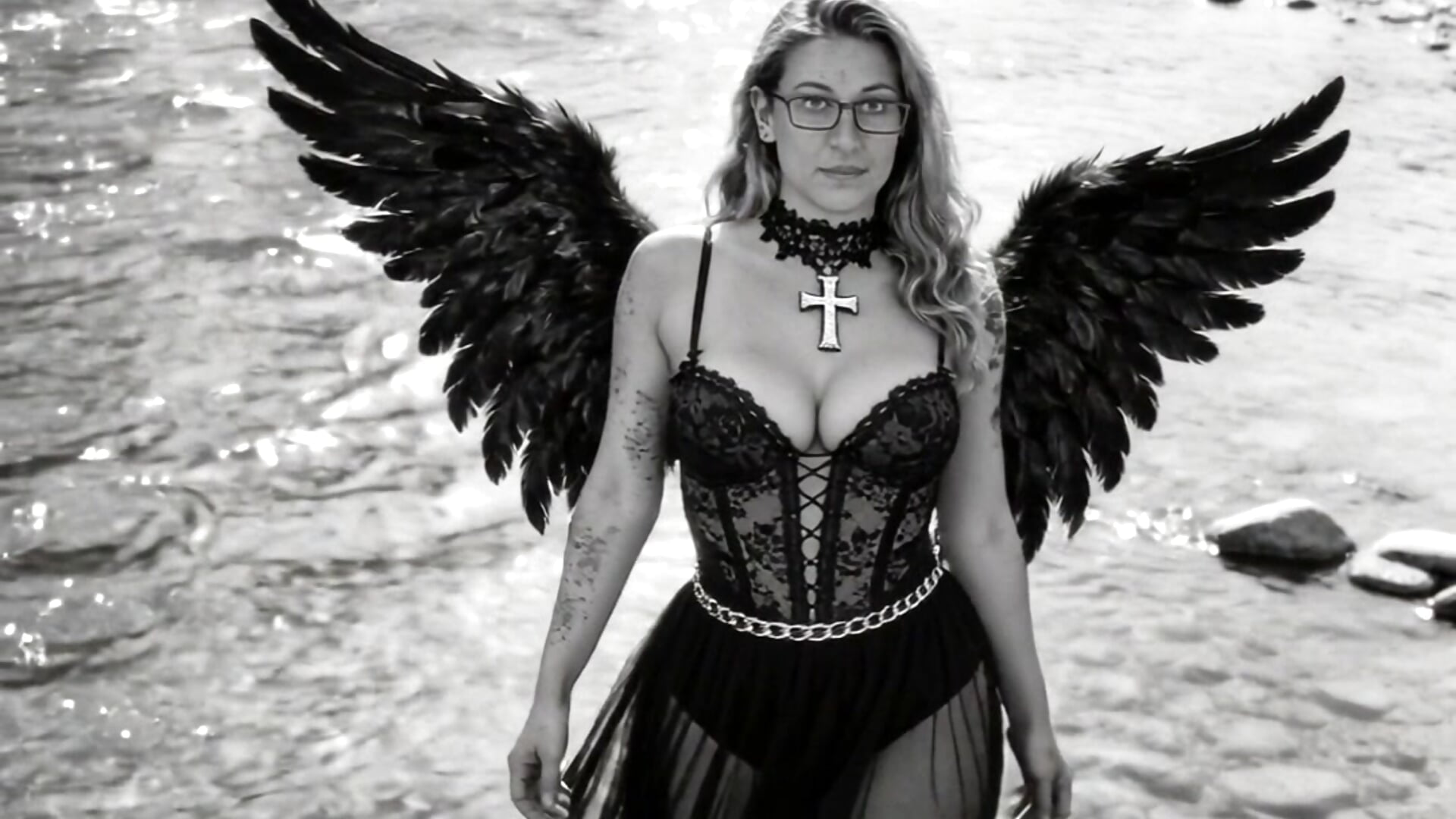 Wouldn't u like to know! - video của người mẫu cam MissBella0969