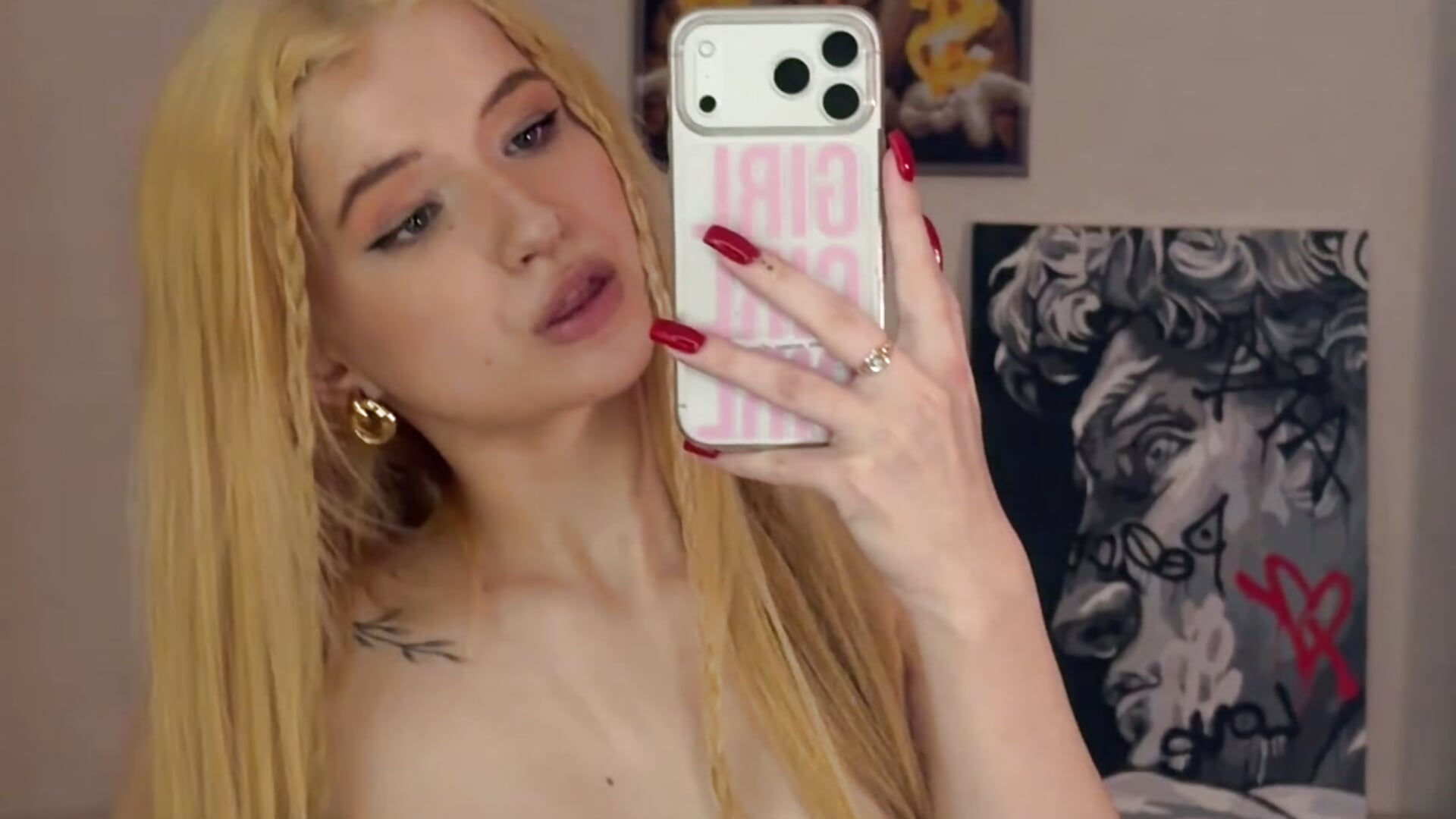 Perfect body in perfect reflection - Video von PrincessSwelgart Cam-Model