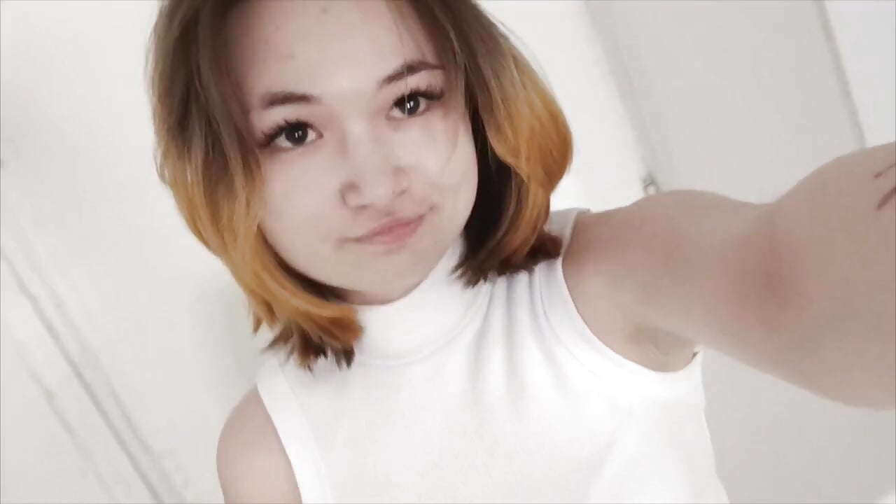 Hello Stripchat! – видео вебкам-модели HattieGenualdi