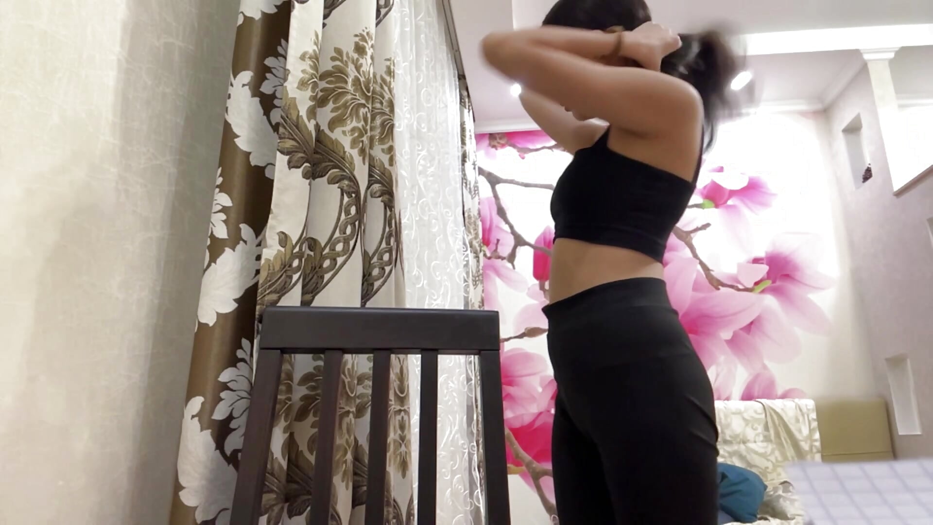 Just talk and little tease - video od modelky/modela MaeRaads