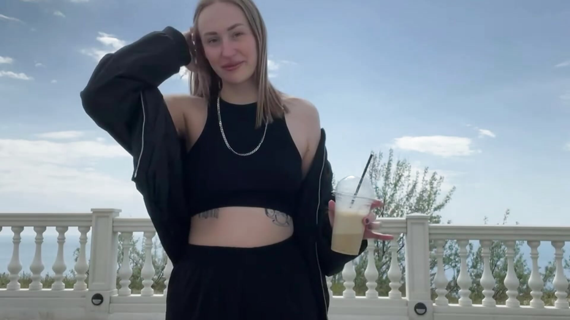 I'm happy because it's warm🥰 – video od webkamerové modelky A_Alise