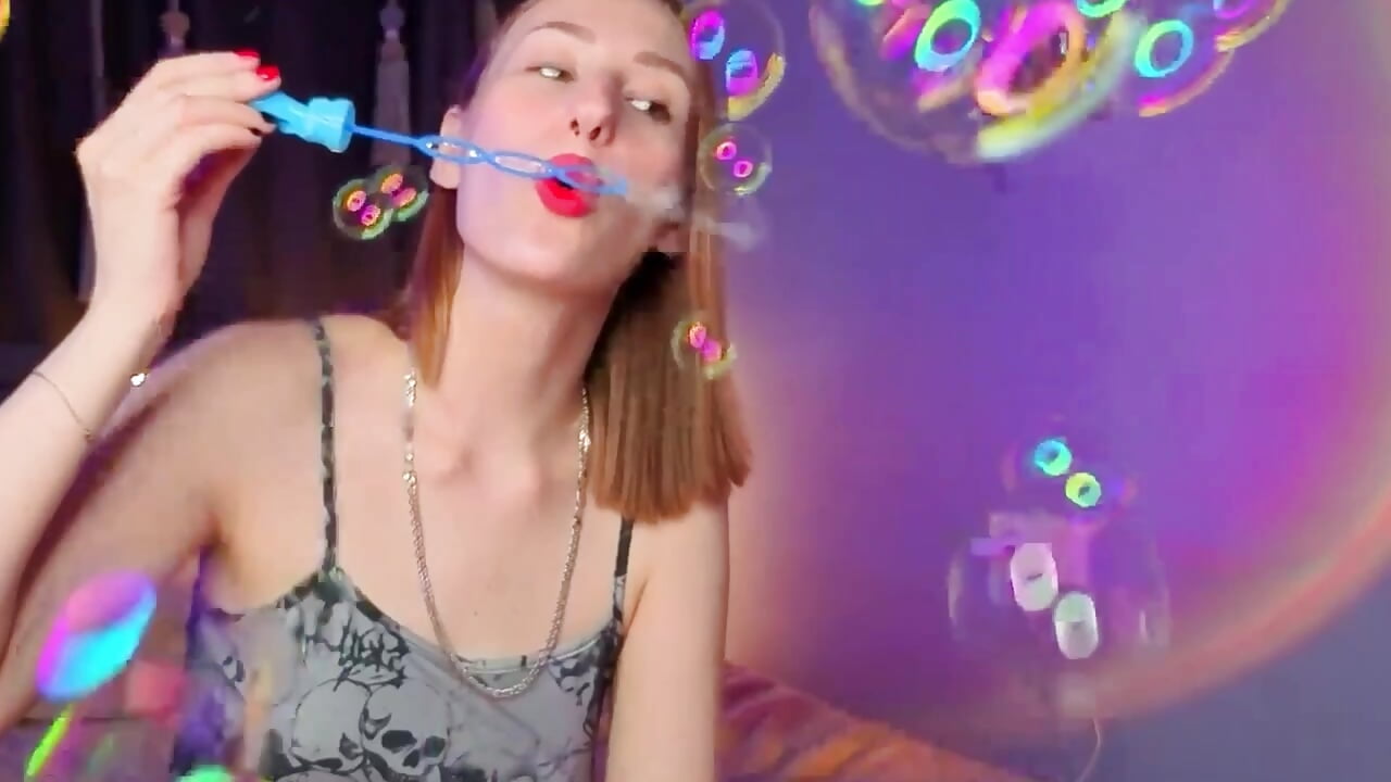 Do you like soap bubbles?✨ – video od webkamerové modelky A_Alise