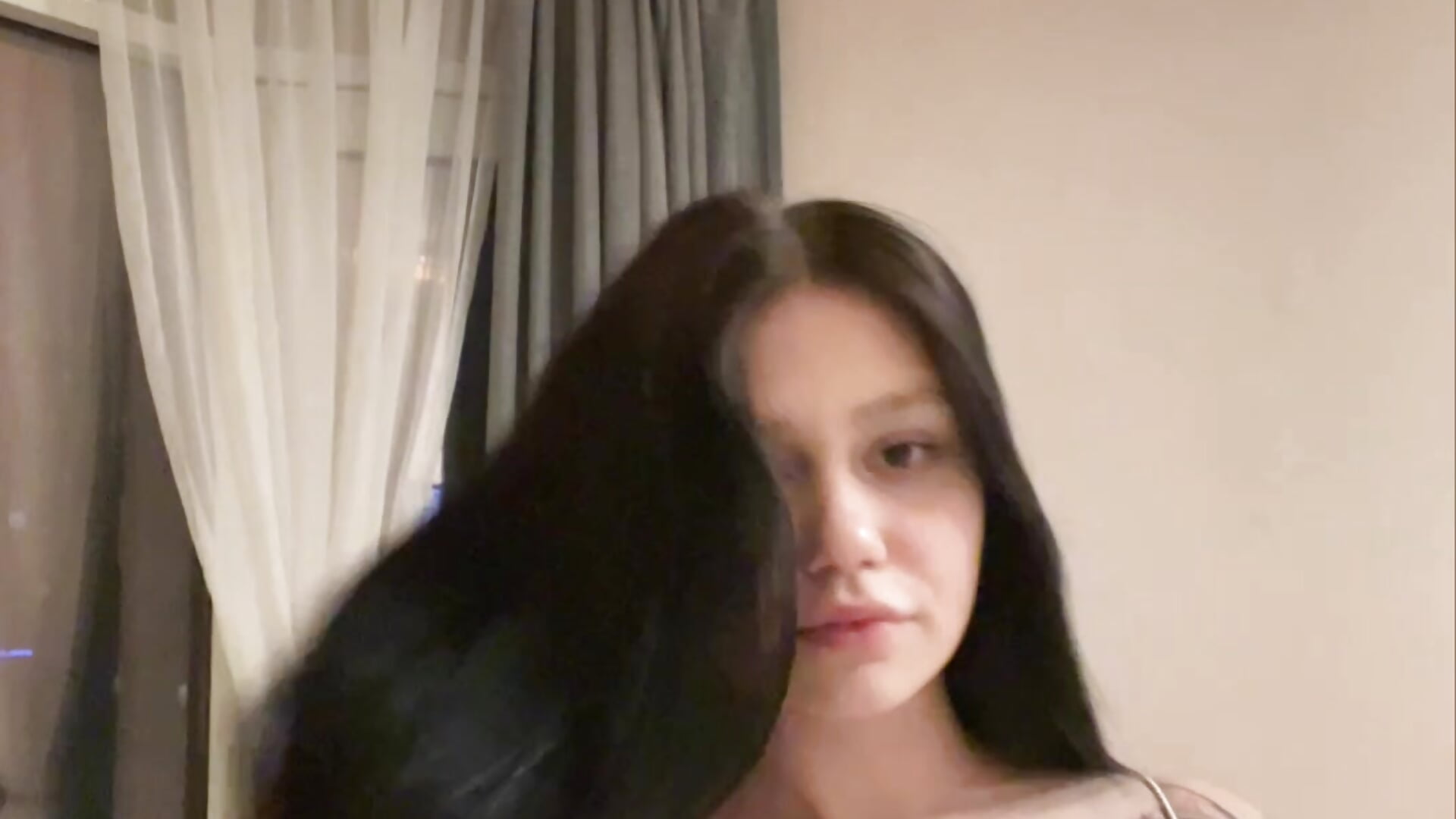 me – видео вебкам-модели RaquelsHusband