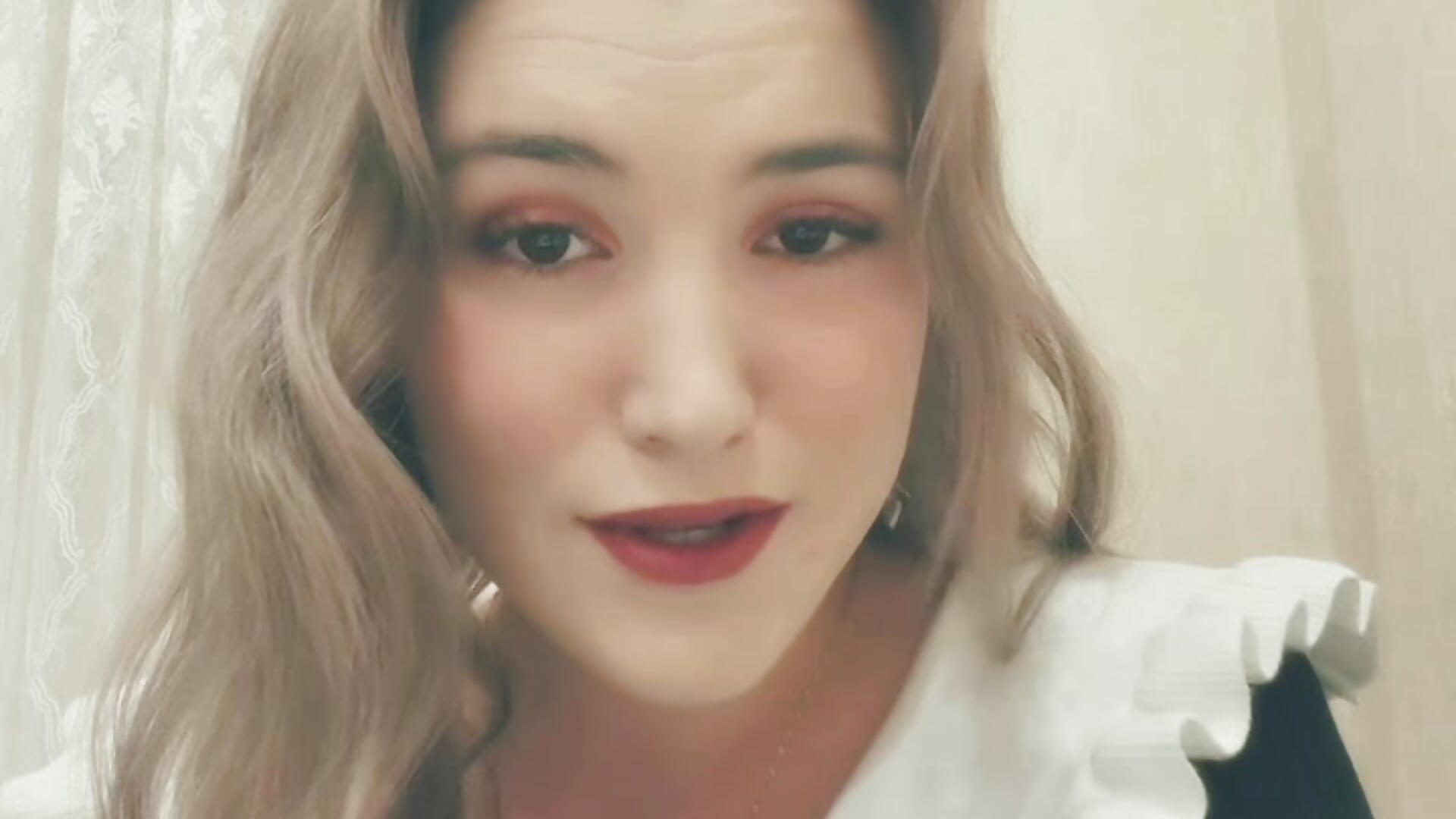 Slow & Sensual Show - βίντεο μοντέλου MerryVideo