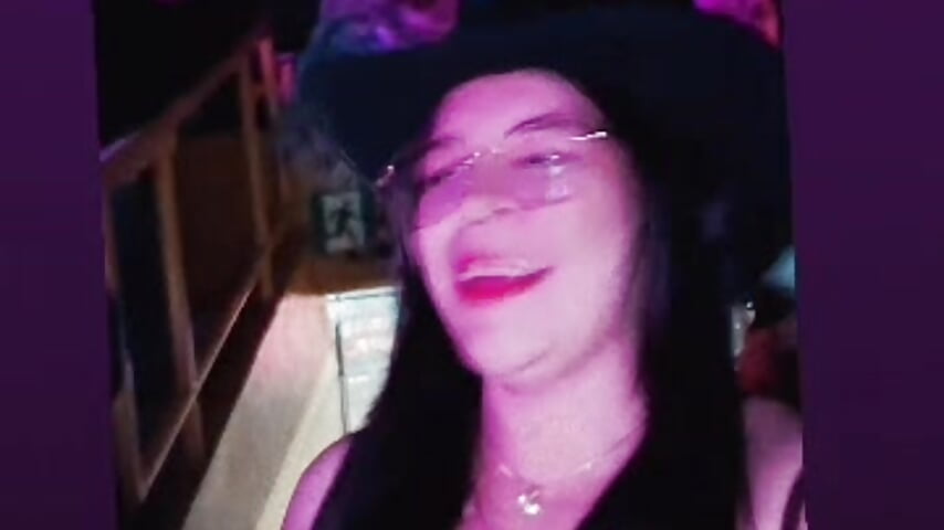 🤠 - video oleh belen_green kamera model