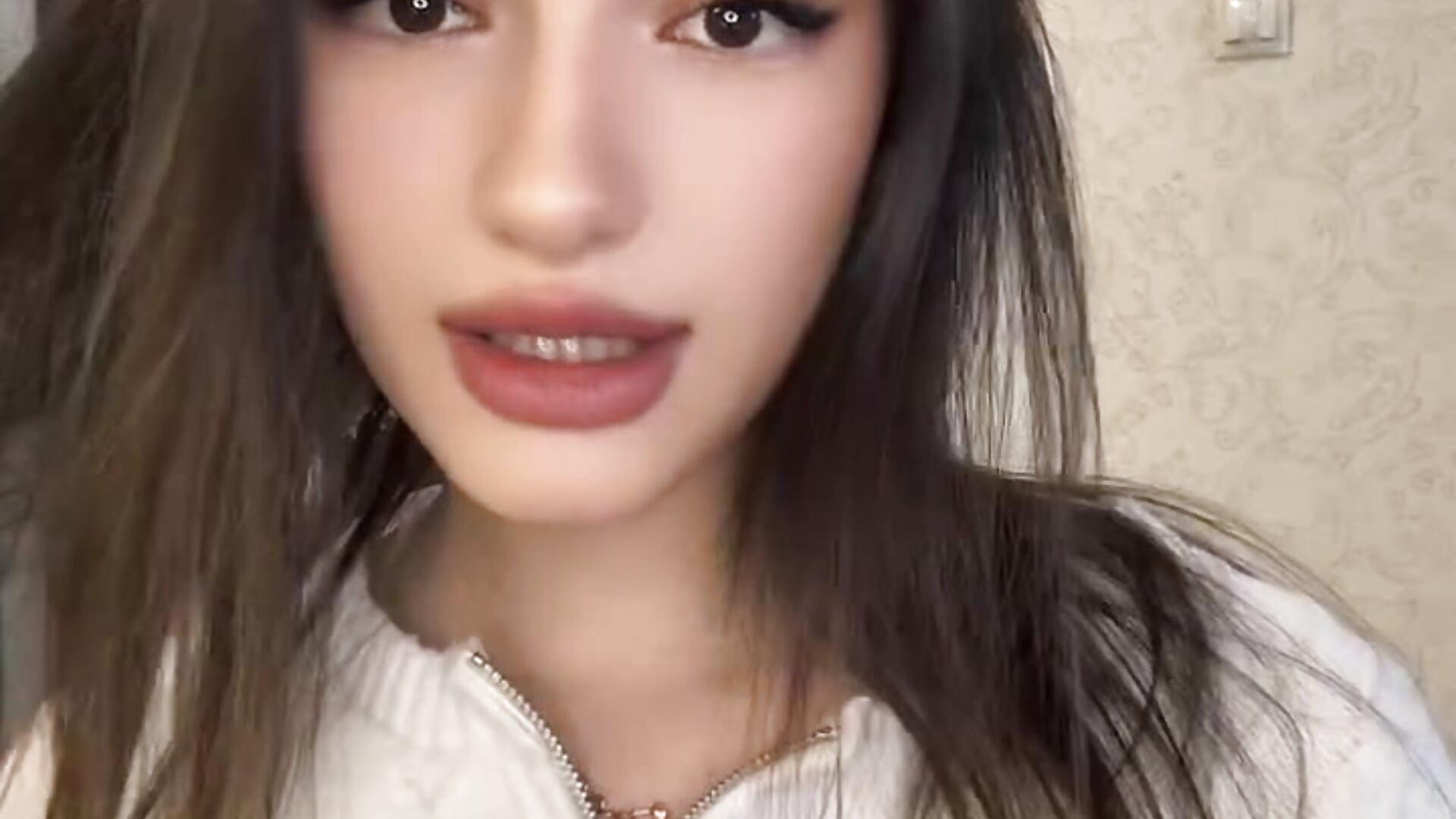 Seniorita - clip cu Kosandra_k model videochat