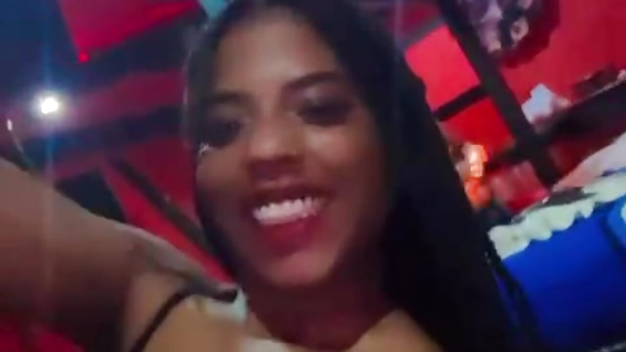 🥵🍑 - video oleh model kamera floren_fortuna