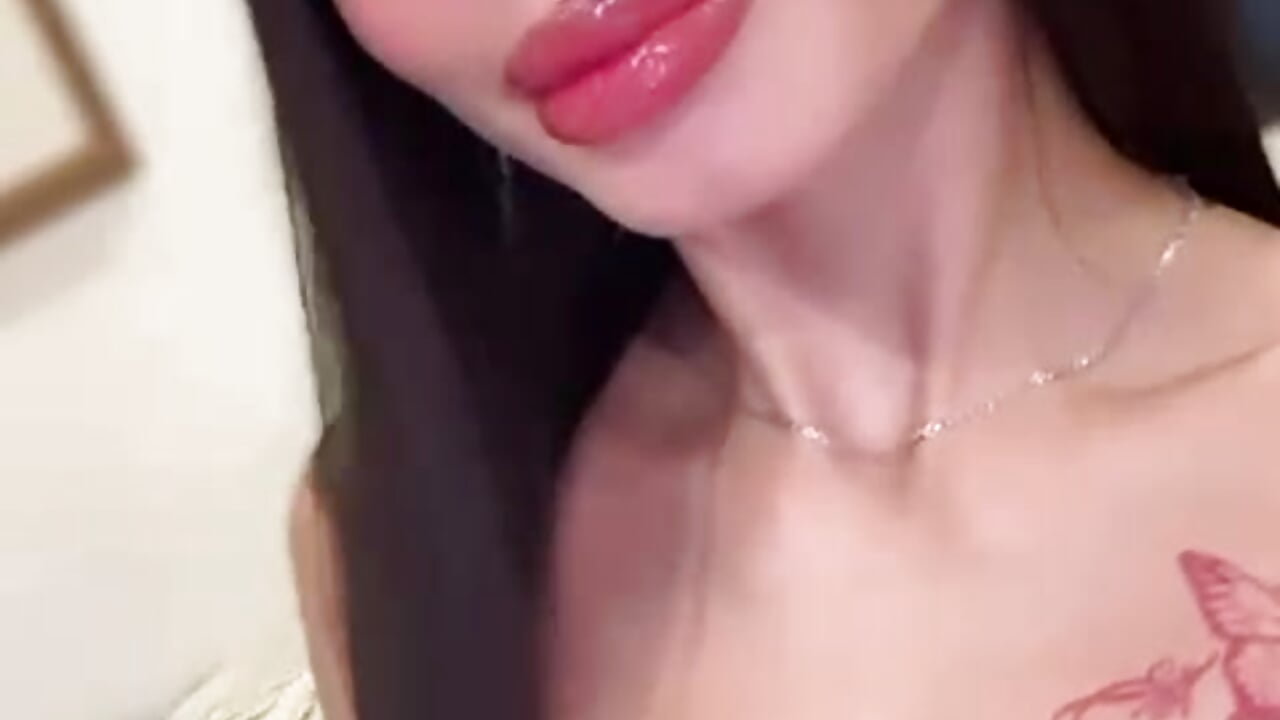 u favorite girl🍒 - video GuggaHell kameramallilta