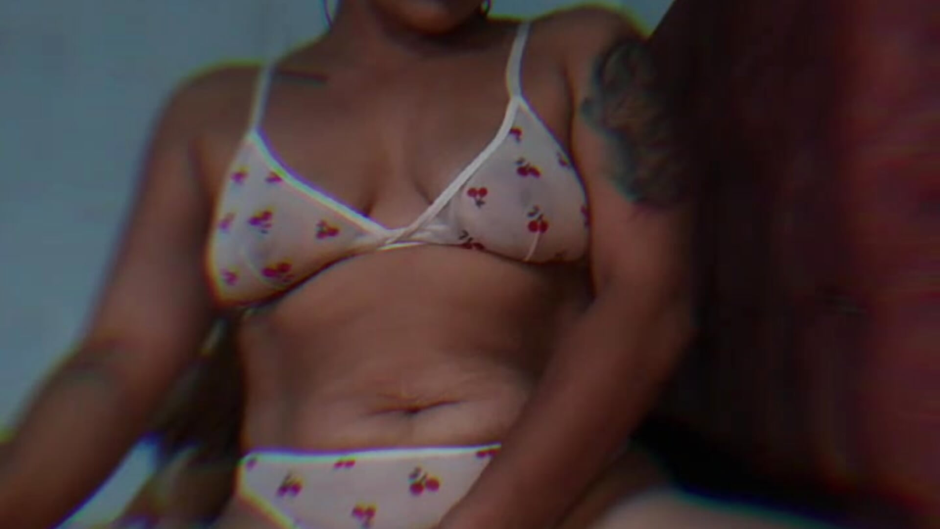 You should submit me to what you like, see how I can let myself be dominated by your whims. - video by Noxiepetite cam model