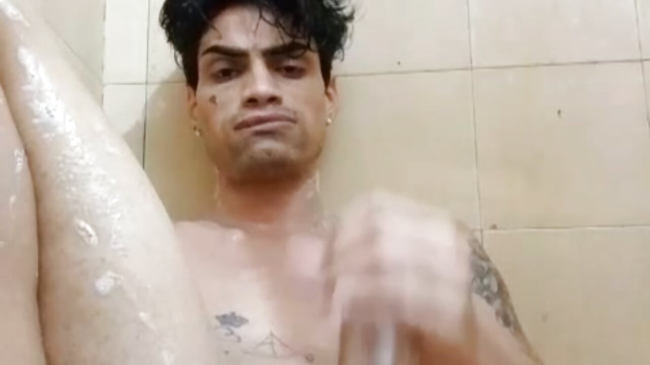 Hot hot hot 🔥🔥 - video di Gay_Red_Room modella di cam