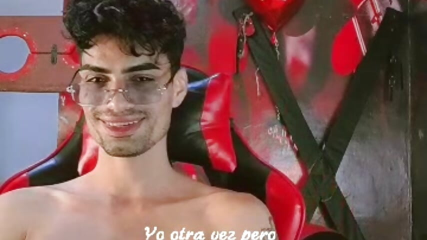 WhatsApp Video 2026-05-16 at 1,25,56 AM (1) - video od modelky/modela Gay_Red_Room