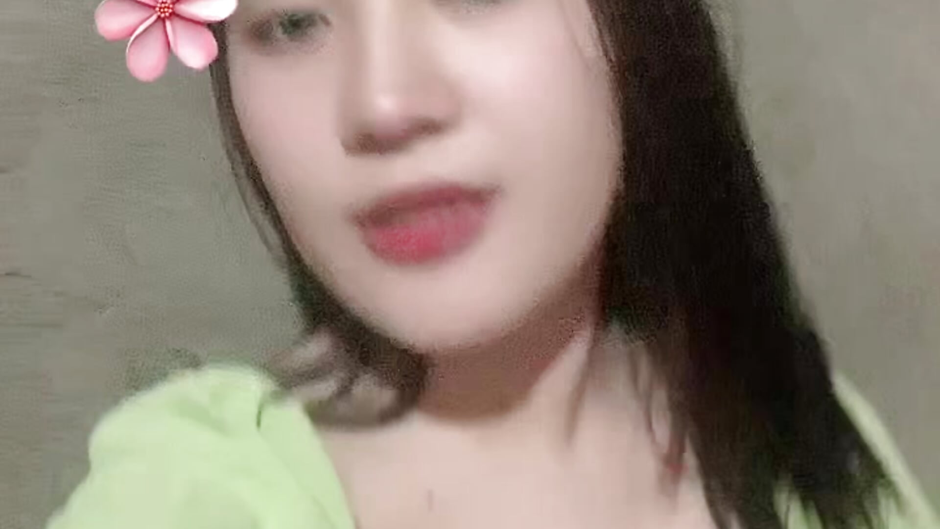 Where i bloom🌸 - video by larskelly cam model