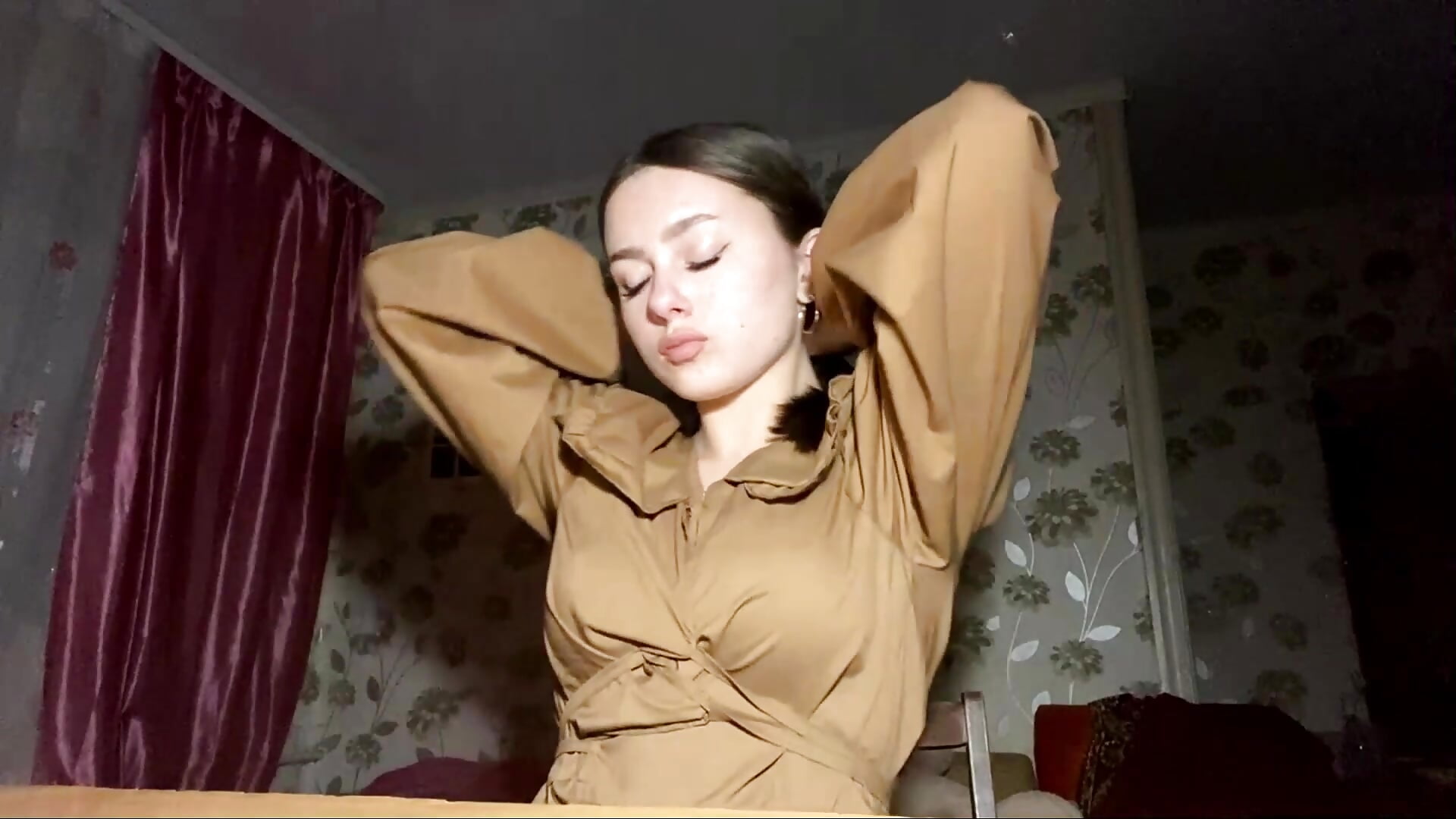 Wait… Did You See That? 👀 - video av StephaniCute cam-modell