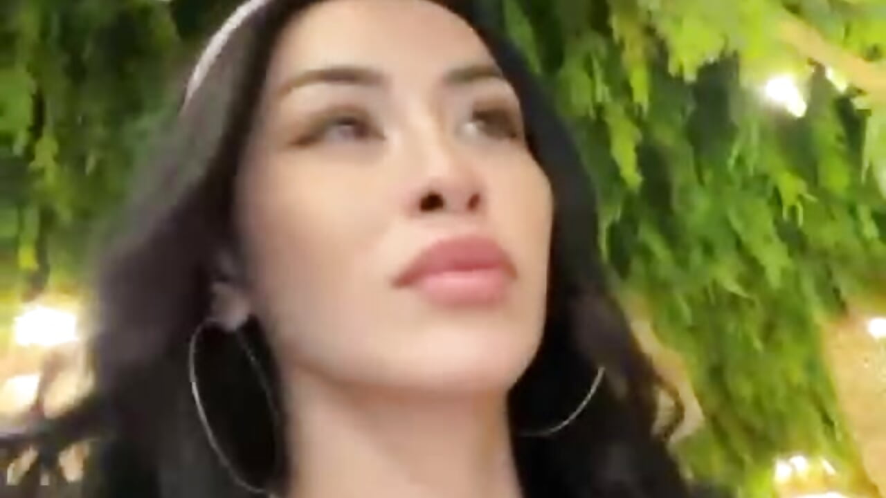 WhatsApp Video 2026-02-16 at 6,28,28 PM - clip cu mafe_cream_ model videochat