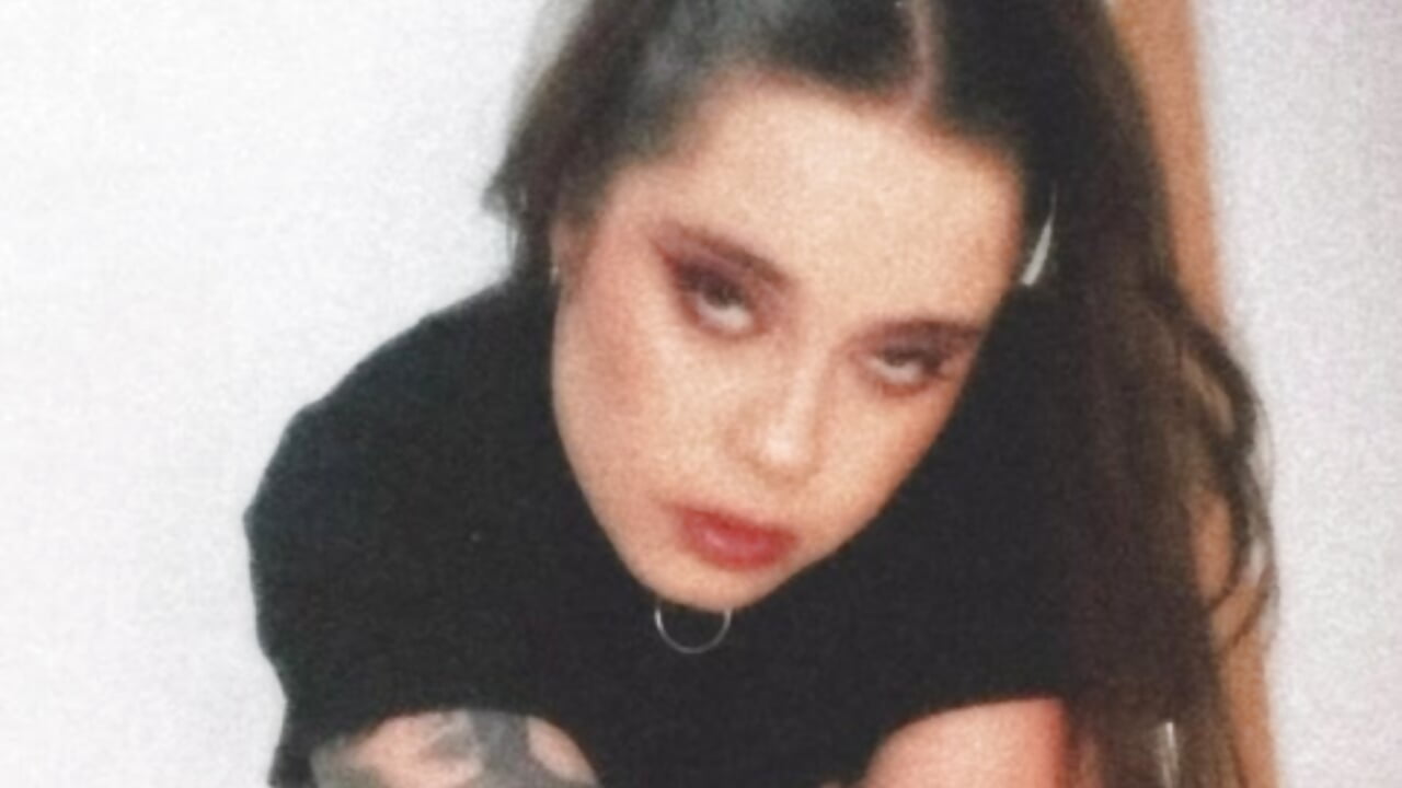 Yasss - vídeo de PutaYasmim modelo de câmara