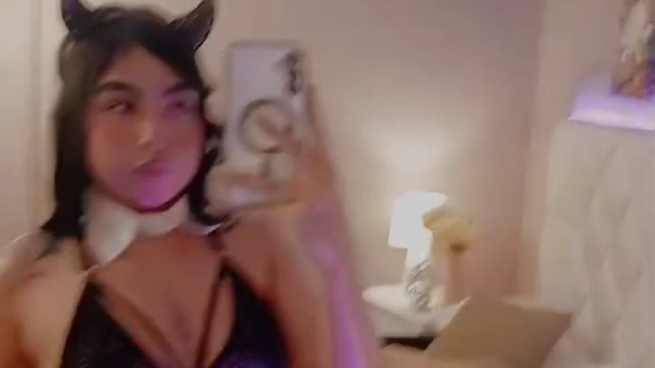 mmmmmmmm - video by Mia_Bailey_ cam model