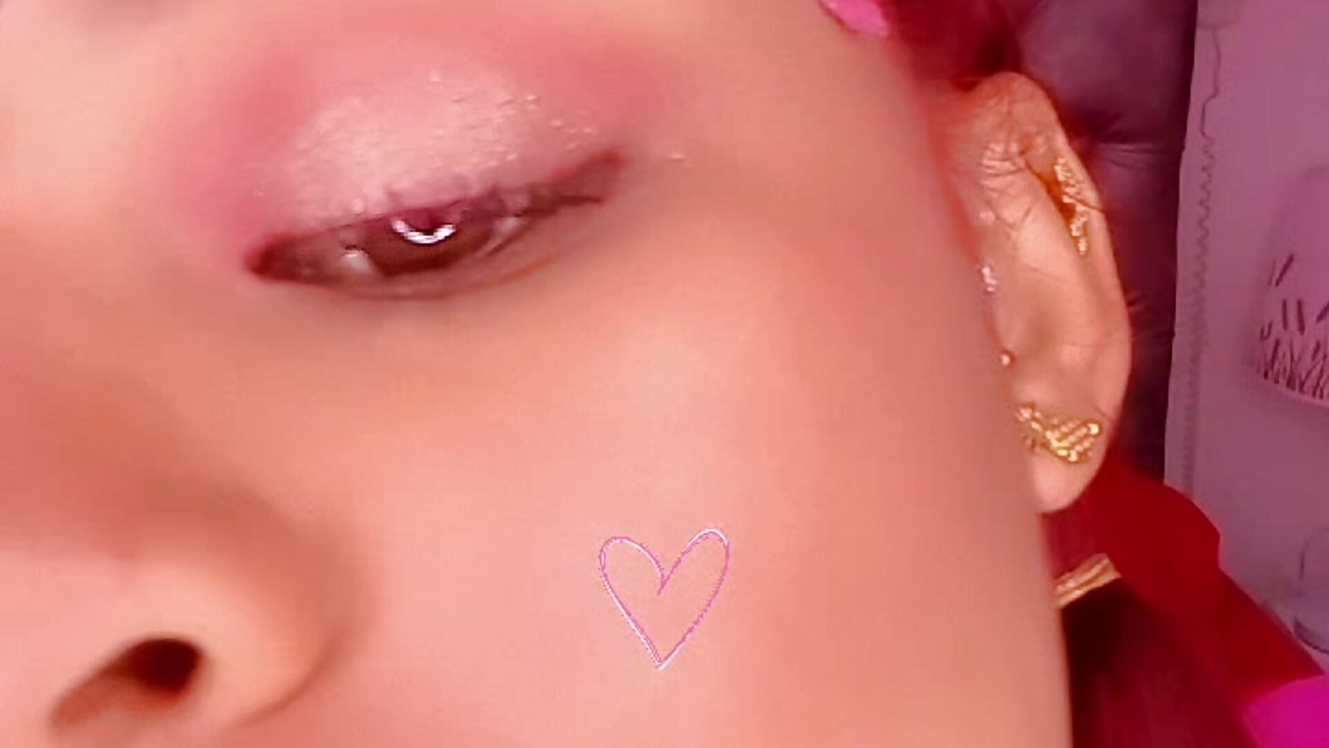 Come see my piercings 😏💋 - Video von Violeta_Collins Cam-Model